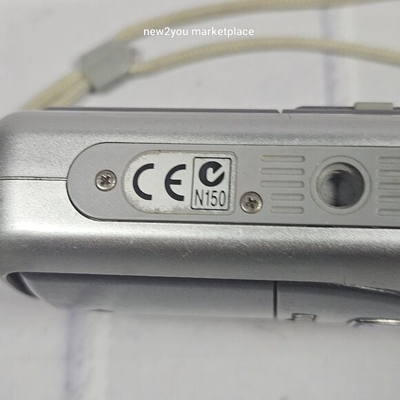 Nikon Coolpix 3500 Silver Digital Camera With Rotating Lens E3500 - UNTESTED - Picture 9 of 13